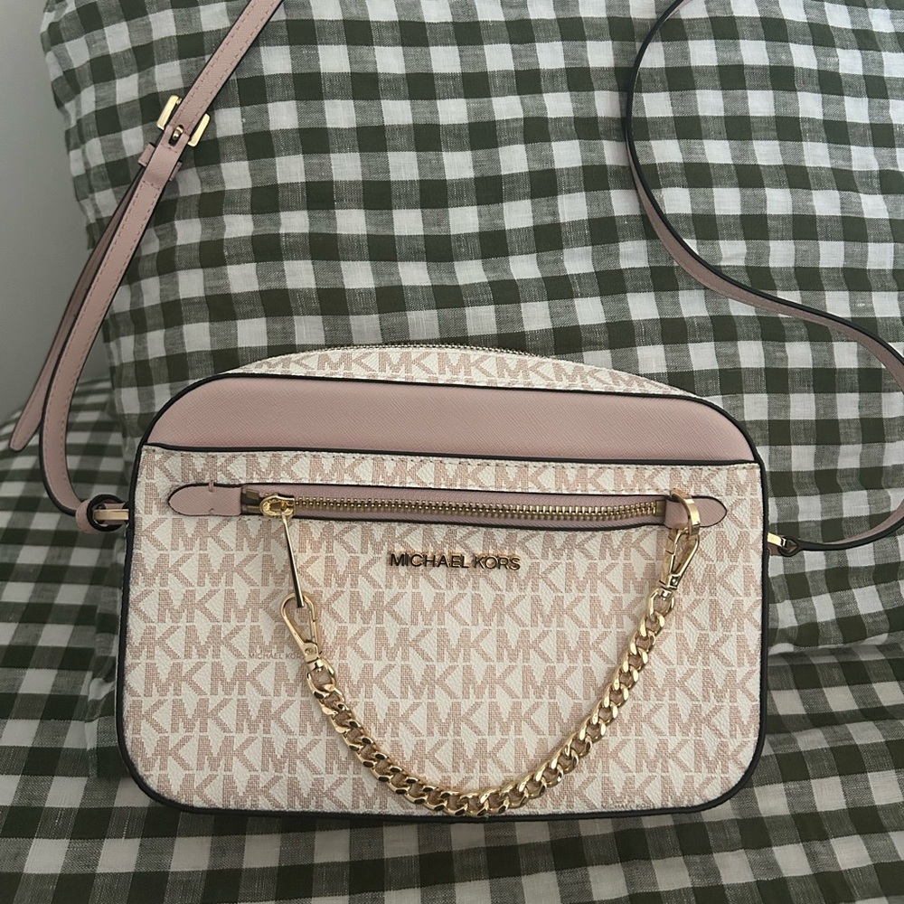 Michael Kors Women's East West Chain Crossbody purse bag blush pink gold white